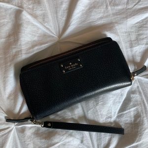Kate Spade Sam Large Carryall Wristlet - Black